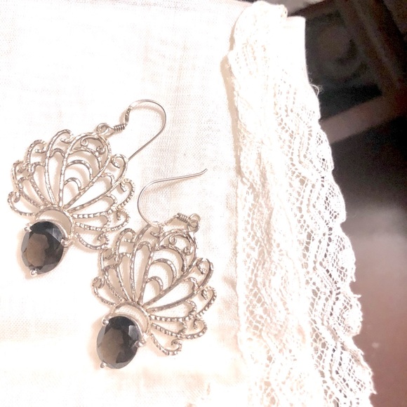 Delicate sterling silver earrings with topaz stone - Picture 3 of 3